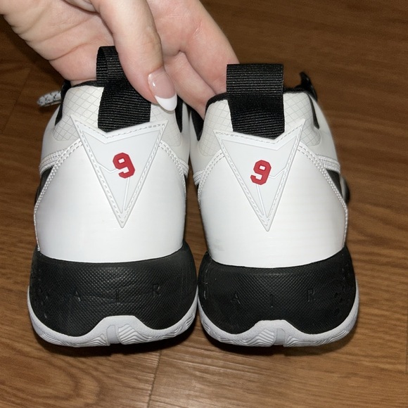 Nike Air Jordan Zoom '92 Men's Sneaker Shoes (White/Black/Gym Red/Wolf Grey - Picture 10 of 12